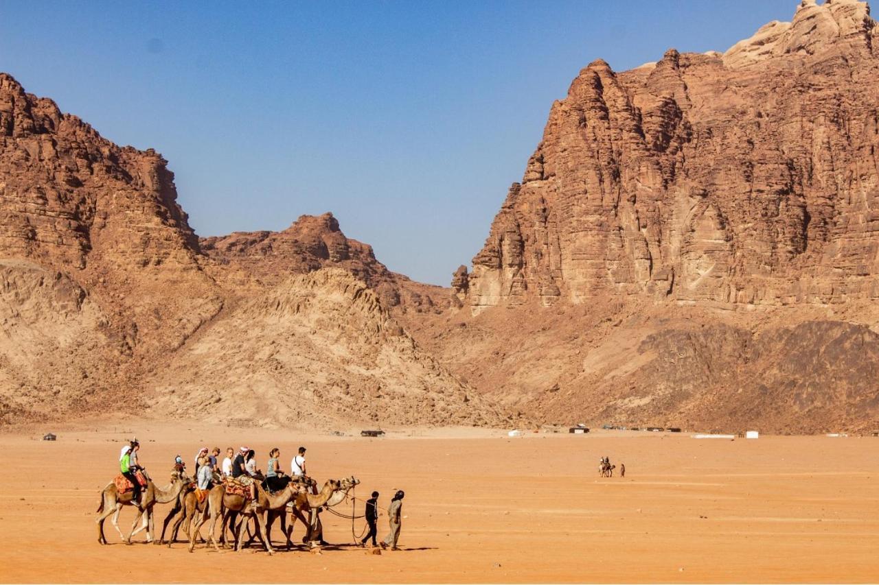 Hotel Quite Bedouin Life Wadi Rum Habitación foto